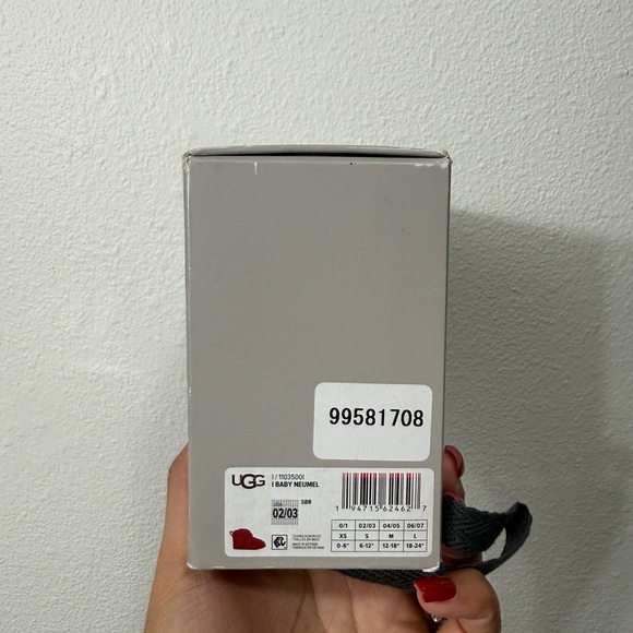 UGG Crimson Infant Booties size 2/3 - Picture 6 of 8